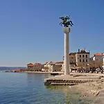 Lejlighed In Kastel Sucurac With Sea View, Balcony, Air Conditioning, Wifi 570-3 *