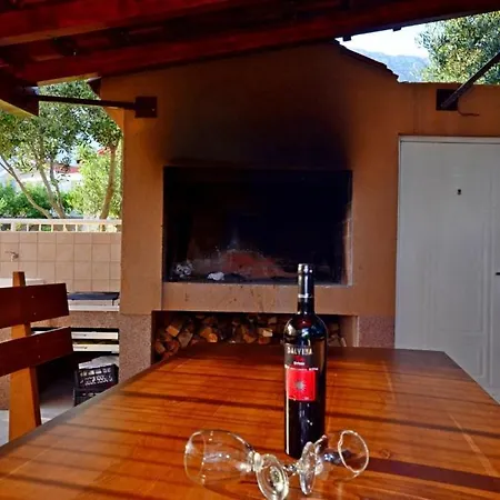 In Kastel Sucurac With Sea View, Balcony, Air Conditioning, Wifi 570-3 公寓